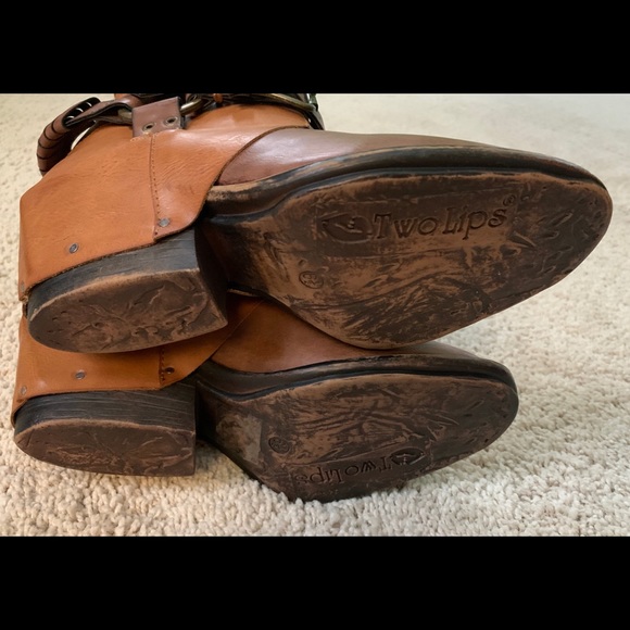 Wrapped Leather Boots by Two Lips - Picture 2 of 7